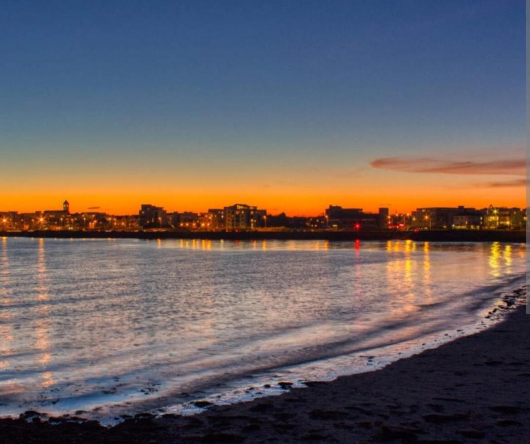 Salthill Village 3 Bed Apartment Galway Eksteriør billede